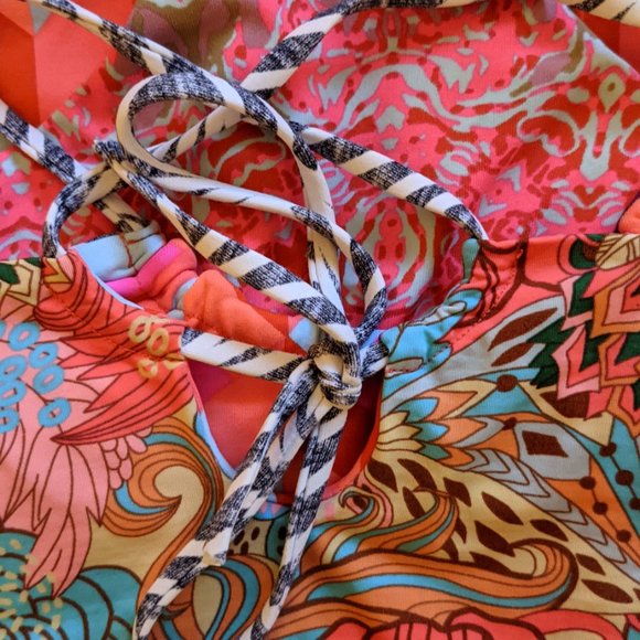 MAAJI Girls One Piece Swimsuit Multi-Color Tropical Print Size 8 yrs - Picture 5 of 7